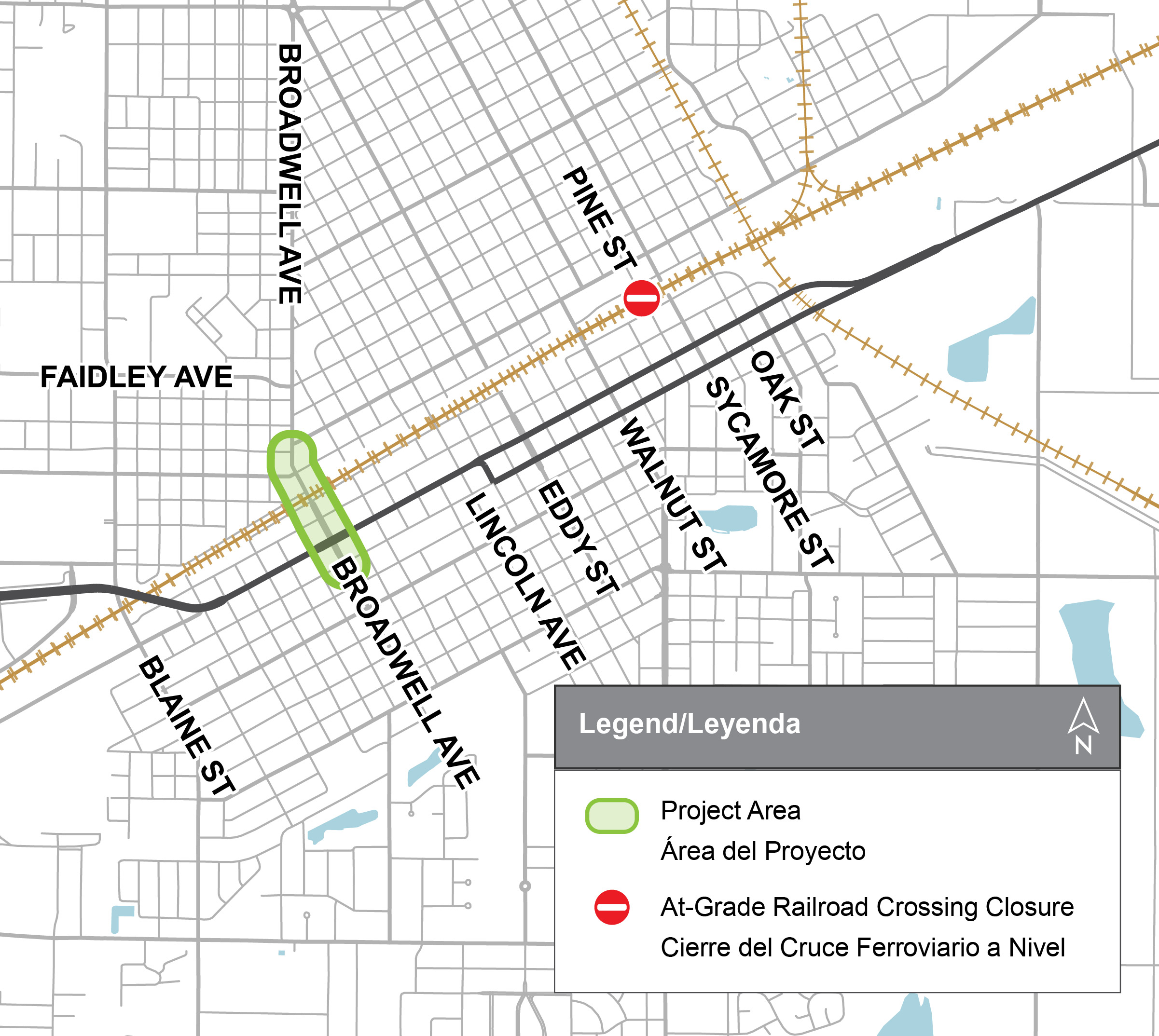 Map showing the rail corridor and surrounding streets, including Blaine St, Broadway Ave, Lincoln Ave, Eddy St, Walnut St, Sycamore St, Oak St, Pine St, and Faidley Ave. A green outlined area highlights the project area near Broadway Ave. A red closure symbol marks the Pine St railroad crossing. The bilingual legend identifies the red symbol as an at-grade crossing closure (Cierre de Cruce a Nivel).